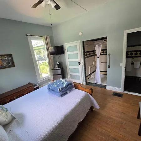 Cherokee Lodge-3
